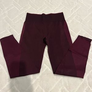Women's Pink Athletic Leggings Maroon Color Size Medium worn 1x Excellent Shape